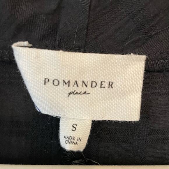 Tuckernuck Pomander Place Carolina Caftan - Picture 7 of 8